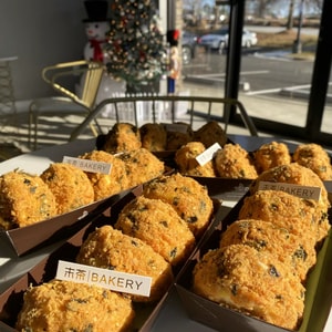 Seaweed and meat floss cake