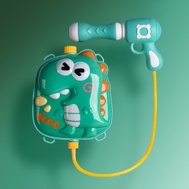 Green Dinosaur Shaped Water Gun for Kids, Summer Outdoor Water Play Toy