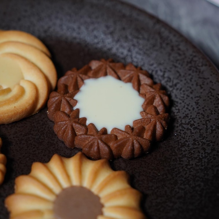 日本BOURBON波路夢 奶油曲奇餅乾禮盒 罐裝 5口味 60枚裝 310g【甜點伴手禮】 4