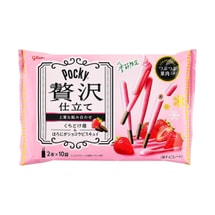 Pocky Zeitaku Strawberry Chocolate Biscuits 3.54 oz【Seasonal Limited Edition】