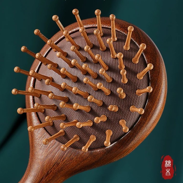 High-quality handmade lacquer-free craftsmanship small natural silk sandalwood cushion massage comb *1 4