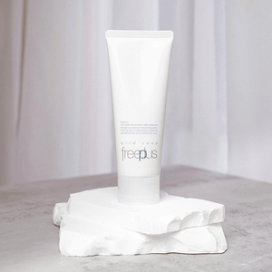 日本KANEBO佳丽宝 FREEPLUS芙丽芳丝 净润洗面霜 氨基酸温和泡沫洁面乳 100g 弱敏肌洗面奶 不同版本随机发