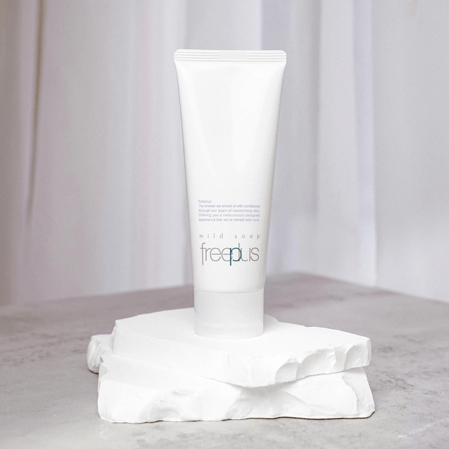 日本KANEBO佳丽宝 FREEPLUS芙丽芳丝 净润洗面霜 氨基酸温和泡沫洁面乳 100g 弱敏肌洗面奶 不同版本随机发