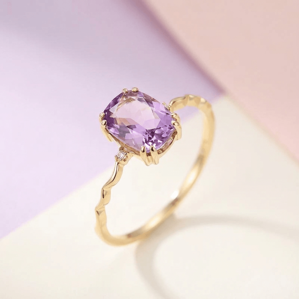  Fancy Jasmine 【情人節必選禮物】日系薰衣草紫水晶小方糖戒指 夢幻紫💜 仙女落淚款 月光發光 溫柔到心尖 簡約時尚 1只 【附贈Facny Jasmine高端抽拉懸浮首飾盒】