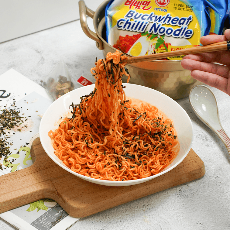 Buckwheat Chilli Noodles - Soba Noodles with Sesame & Seaweed, 5 Pack* 4.58 oz 3