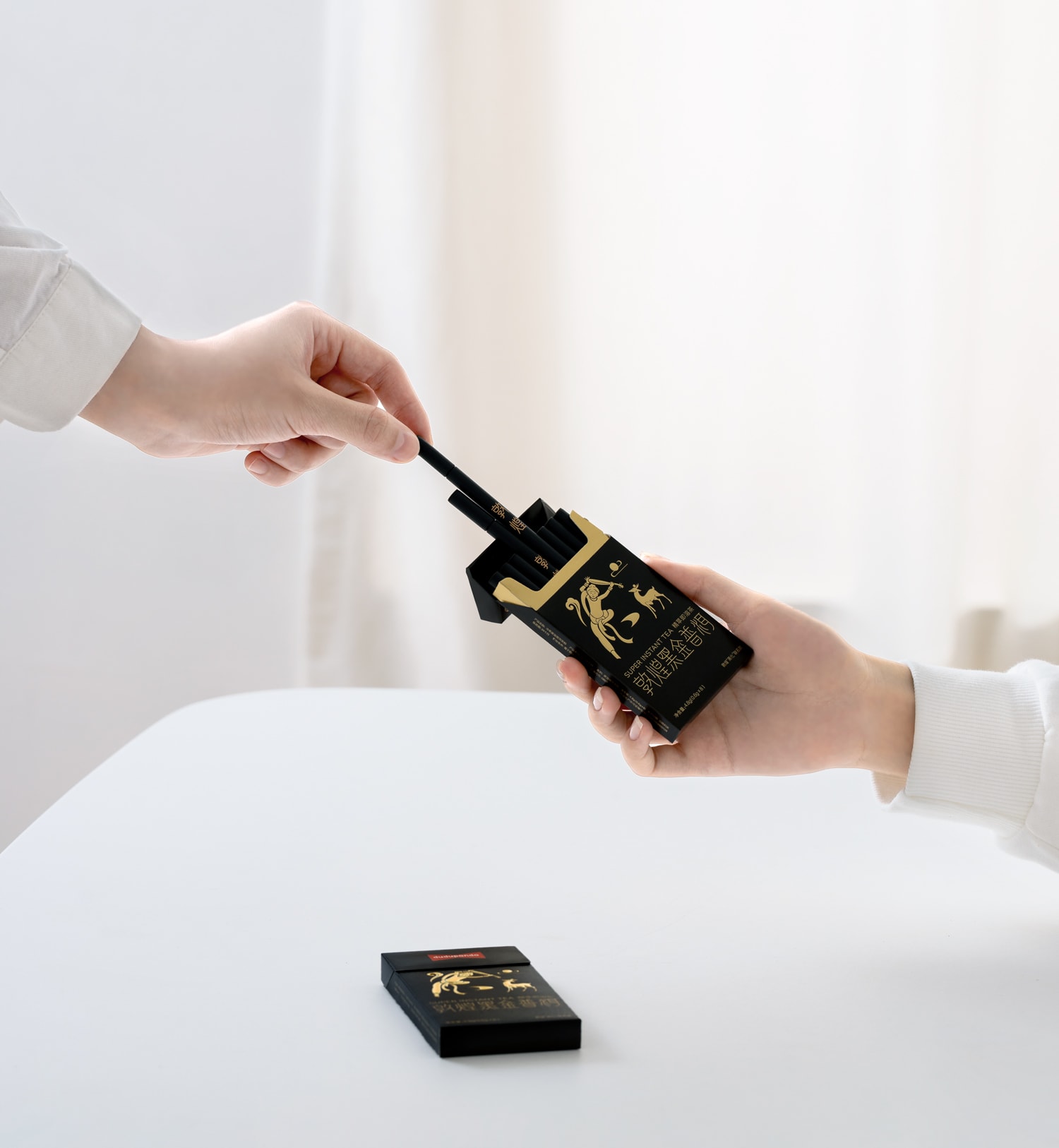 Premium Instant  Tea British Library Collaboration Freeze-Dried Tea Powder [8-Pack Collaboration Edition] Dunhuang Collaboration Black Gold Pu'er Tea 4.8g