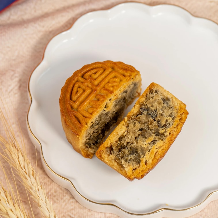 【中秋节LAST CALL】 稻香村 喜乐会 中秋月饼礼盒 8味10枚 750g【广式红豆沙蛋黄+广式金丝枣蓉+糖醇南瓜+糖醇黑芝麻+冰桔果仁+苏式枣泥+峨眉雪芽绿茶+玫瑰鲜花饼】 8