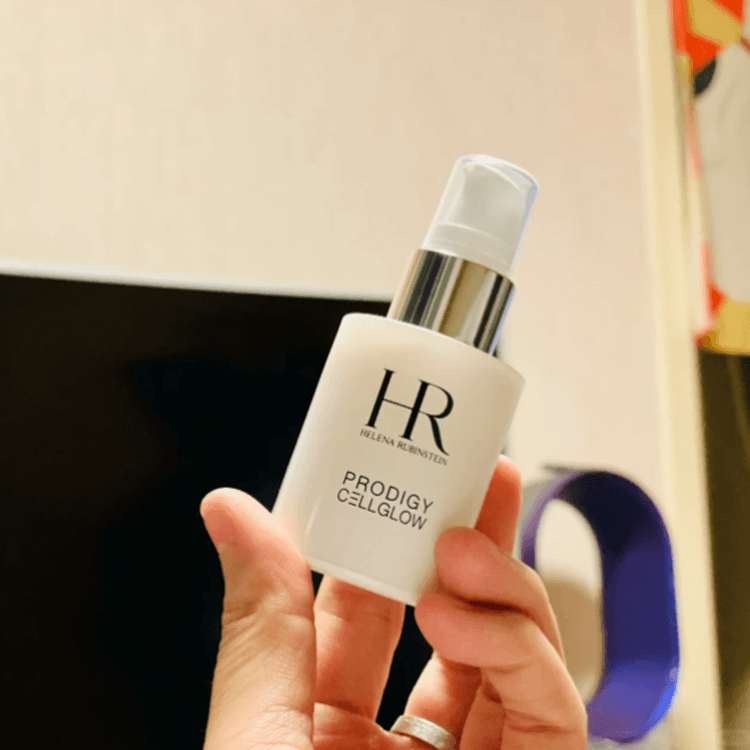 Helena Rubinstein Prodigy CEL Glow Rose UV Base Helena Rubinstein Prodigy CEL Glow Rose UV Base