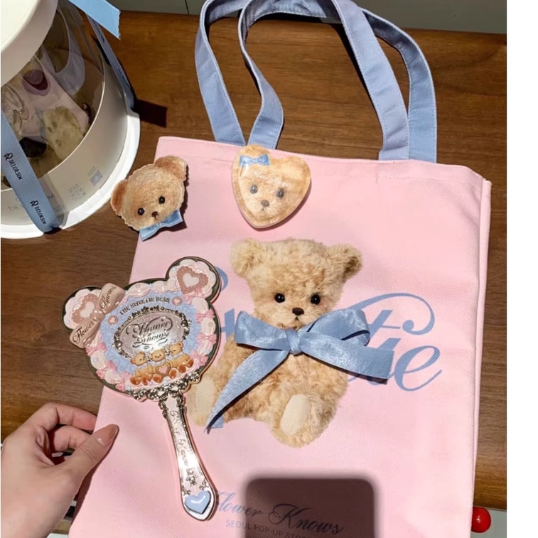 【中国直送】華智暁 スウィートベア ポップアップ限定ギフトセット - リップジェル、チーク、アイシャドウパレット、パウダーファンデーション、ペンダント、ヘアクリップ、パフ、ミントブルーのハンドミラー #メイクアップセット1 7