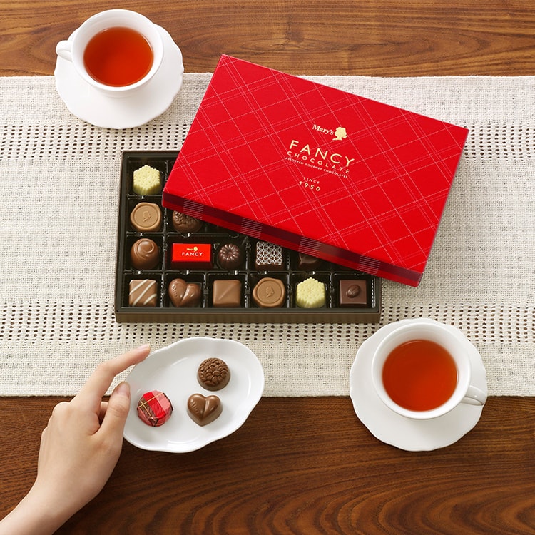 JAPAN MERRY FANCY CHOCOLATE 24 PIECES 2BOXES - Yami.com