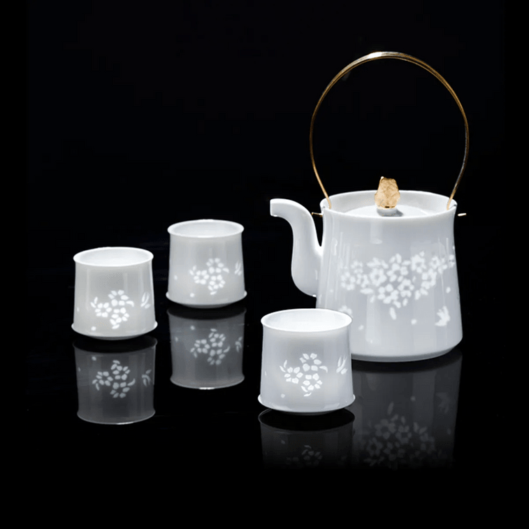 Jingdezhen Linglong Ceramic Tea Set 1 Teapot 1 Fair Cup 4 Cups, 1 Set 6