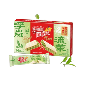 [중국 직배송] 네슬레 중국 - 네슬레 크리스피 샤크 스프링 한정판 재스민 설순향 웨이퍼 비스킷. 달콤하고 은은한 차 향과 가볍고 바삭한 식감이 특징입니다. 편안한 오후 티타임에 제격입니다. 신상품 또는 기존 패키지 중 랜덤으로 발송됩니다. 126g/상자.