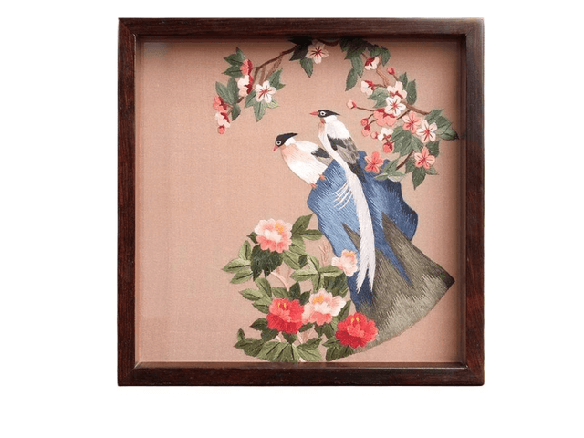 【未使用品】蘇州手刺繍 シルクスカーフ 中国四大刺繍 両面刺繍 蘇州刺繍 中国直送】蘇州刺繍 ハンドメイドシルク刺繍 装飾品 美しい未来（21*21