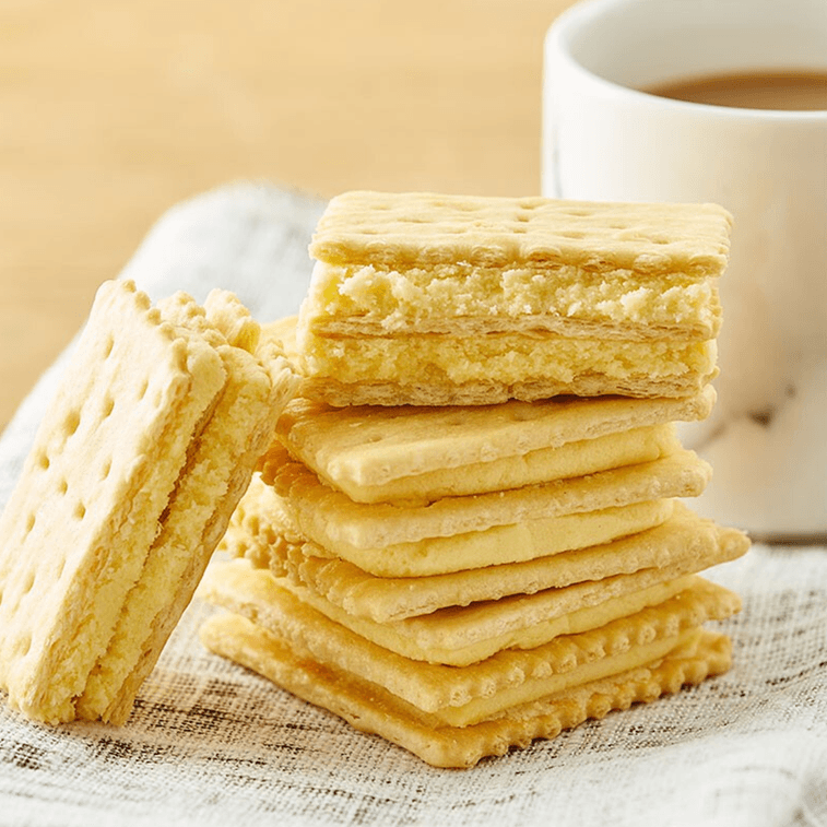 3+2ビスケットクリーム味3袋入375g 4