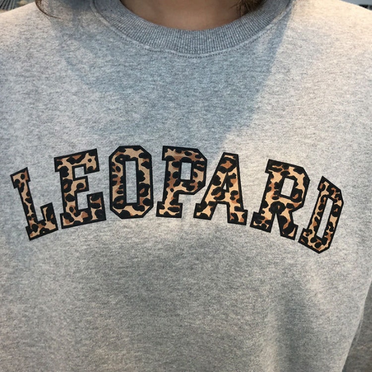 Round neck leopard letter loose hoodie gray one size - Yami.com
