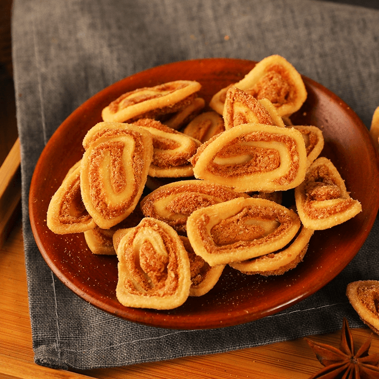 臥龍 貓耳酥 貓耳朵 老式網紅小吃零食餅乾【138g*2袋】甜辣味+五香味 3