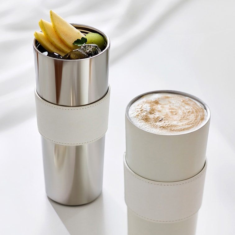 Jumbo straw insulated tumbler, large capacity, 316 stainless steel inner liner, polished silver + ceramic white, 680 ml. 4