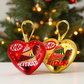 日本NESTLE雀巢 KITKAT奇巧 圣诞老人巧克力涂层威化饼干 心形礼盒 3枚入【节日限定礼盒】