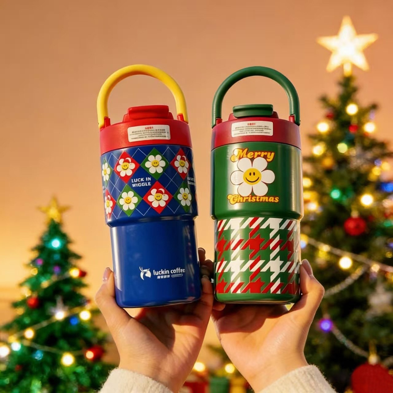 【中国直邮】 瑞幸咖啡 304不锈钢咖啡杯保温保冷高颜值 圣诞保温拎拎杯圣诞礼物杯子 圣诞绿-520ml *1个