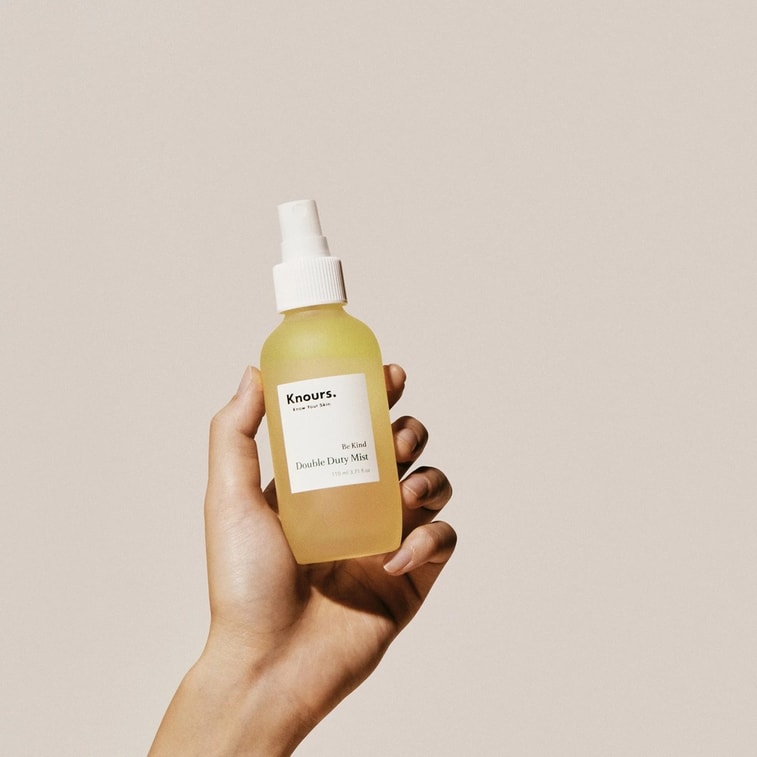 Knours-Be Kind Double Duty Mist 3.72 fl oz (110 Ml) FREE GIFT SET 3