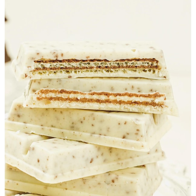【Limited Edition】Japanese KitKat  Fiantine - Crispy Crepe White Chocolate, 10 Pieces