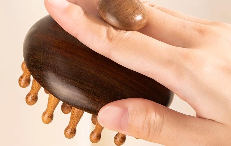 爱神严选 【黑五大促】多功能檀木圆盘按摩梳1个 头皮经络梳 身体疏通神器 防脱养发保健按摩刷梳子全身通用