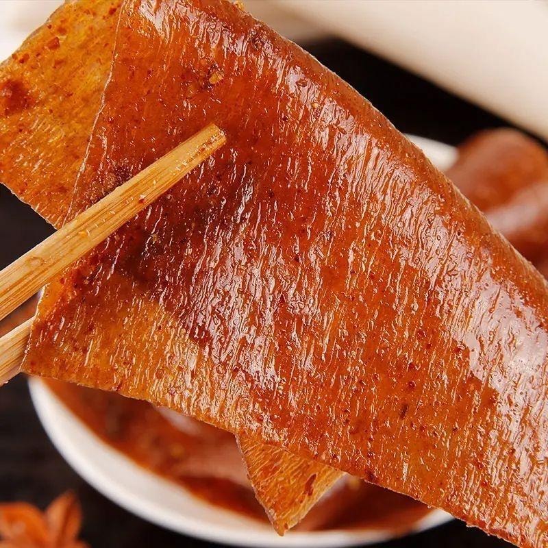 【中国直邮】 张奇龙 唐僧素肉牛排辣条   儿时经典零食怀旧大辣片 5袋*20g