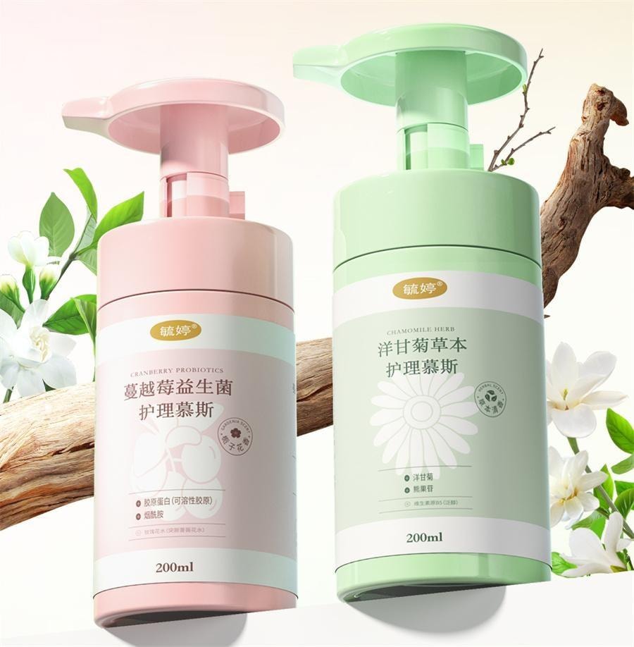 【中国直邮】 毓婷 私处洗护理液女生私密处清洁女性日常护理洁阴清洗液慕斯温和 蔓越莓益生菌200ml/瓶
