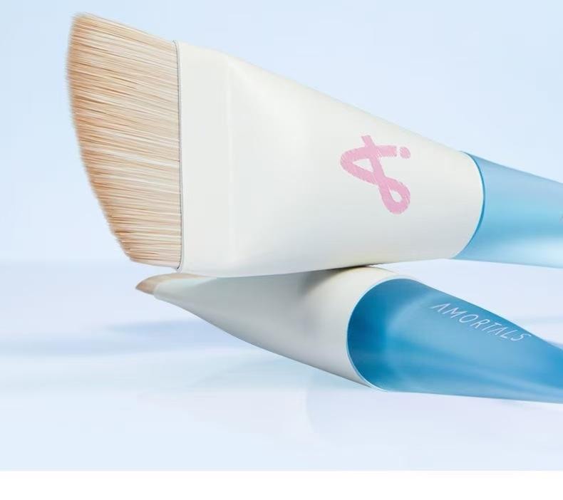 尔木萄 鱼尾粉底刷1只装 薄弧一字粉底刷 扁平头刀锋 无痕粉底液化妆刷