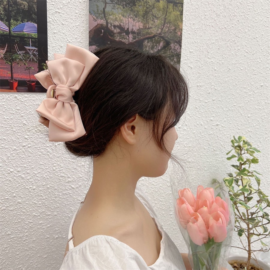 【中國直郵】爪哇島甜美緞面蝴蝶結抓夾網紅鯊魚夾 淺粉