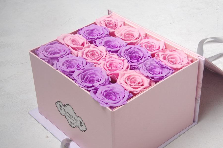 LUXURY PINK MARBLE DESIGN BOX - PINK AND PURPLE ROSES