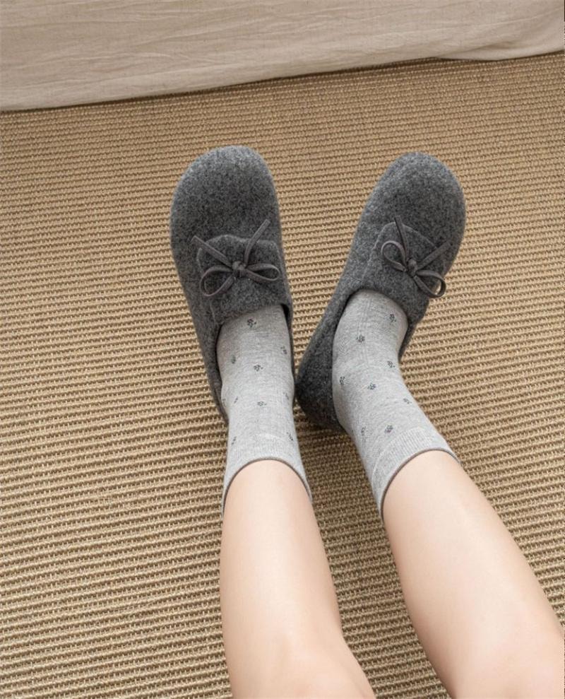 亲太太 秋冬无骨学院风复古小碎花袜子女中筒袜 均码 浅灰 咖色 深灰 3双装