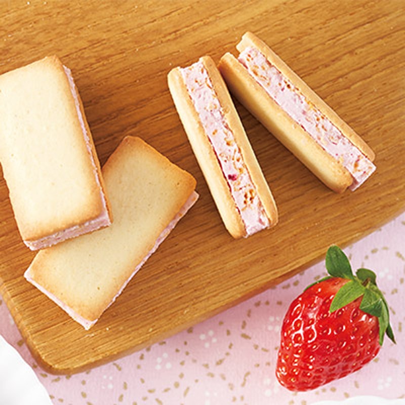 【日本直邮】LUPICIA 甘王草莓 巧克力夹心饼干 8枚