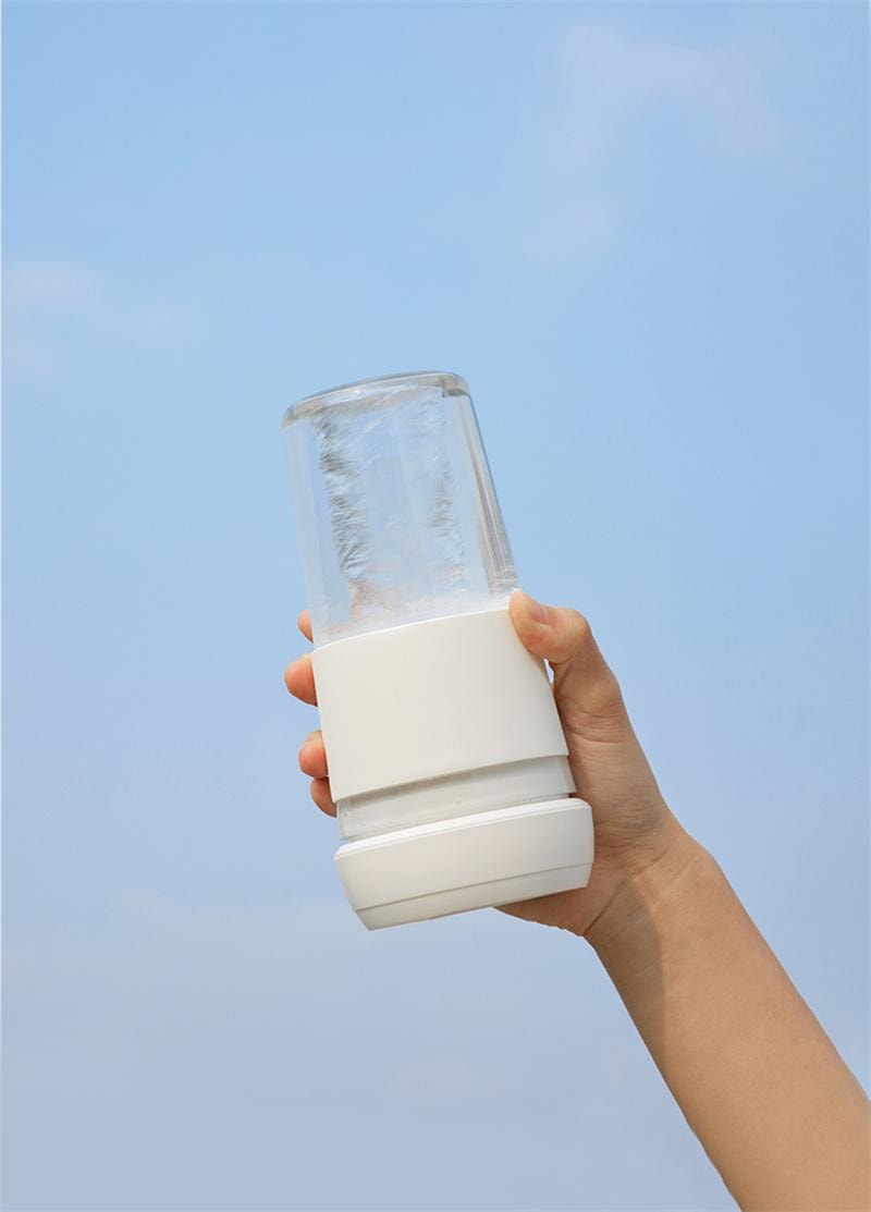 【中国直邮】 OLAYKS 立时榨汁机小型便携式无线充电多功能碎冰果汁机 陶白色 1个装