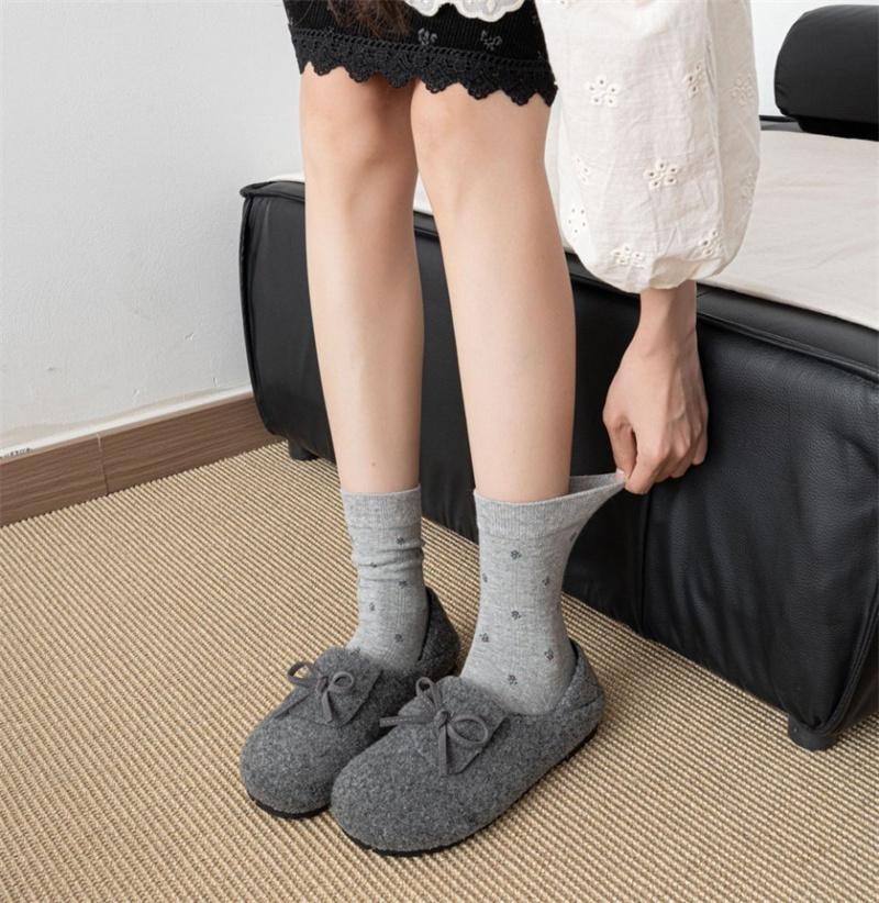 亲太太 秋冬无骨学院风复古小碎花袜子女中筒袜 均码 浅灰 咖色 深灰 3双装