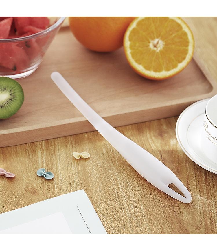 KM 【必备好物】 日本 不伤手西瓜刀 木瓜西瓜去皮器 切块刀 塑料 哈密瓜刀 23cm- 1把(颜色随机)