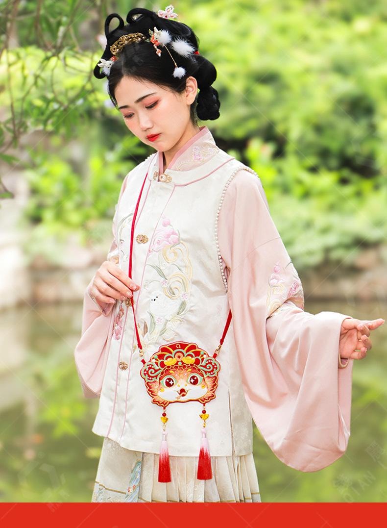 中国明時代　古染付　鉢5客　木箱付　トヒニ　東さ7-0104☆2F 希少☆江戸中期～後期 古伊万里 染付鳥蝶図 八角大鉢 【AJ0754】