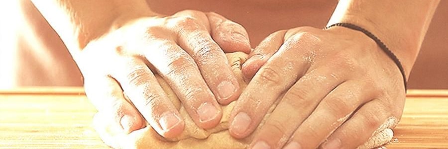 【预售 预计9月初发货】广州酒家 黑松露流心月饼礼盒 10枚入 500g 【黑松露流心*5+黑松露流心奶黄*5】