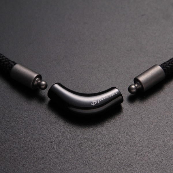 X100 V-Edge Titanium Necklace Black 50cm