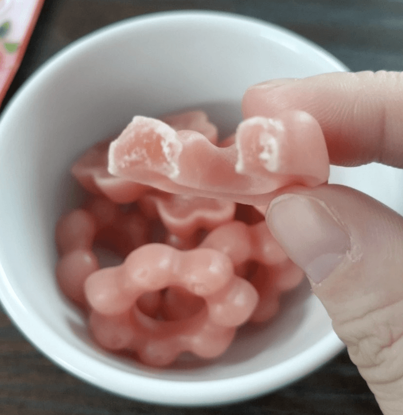 【日本直效郵件】UHA味覺糖本土版最新品 甜甜圈軟糖草莓口味 耐嚼有彈性1包40g