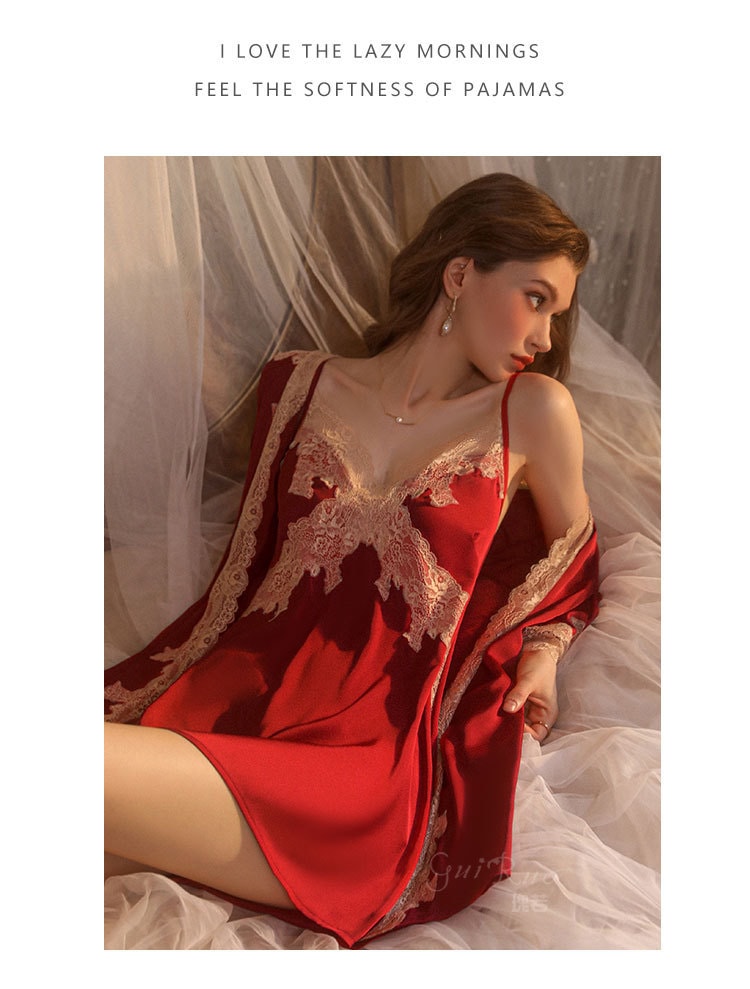 【中國直郵】瑰若 性感深v 蕾絲拼接緞面吊帶睡裙 家居服套裝 紅色M碼(不含外袍)