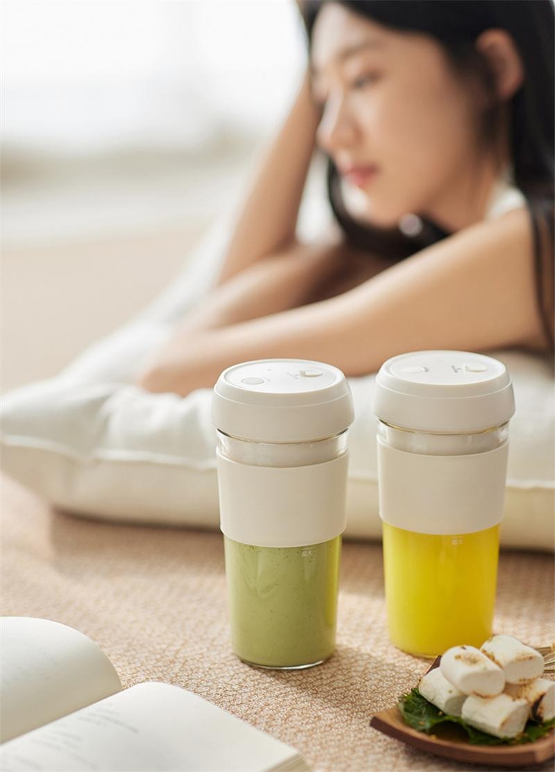 【中国直邮】 OLAYKS 立时榨汁机小型便携式无线充电多功能碎冰果汁机 陶白色 1个装