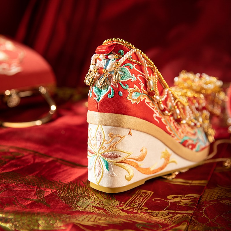 【中国直邮】FOXTAIL 中式古风婚鞋 古风增高红色绣花鞋汉服鞋 婚鞋 1双-40码丨*预计到达时间3-4周