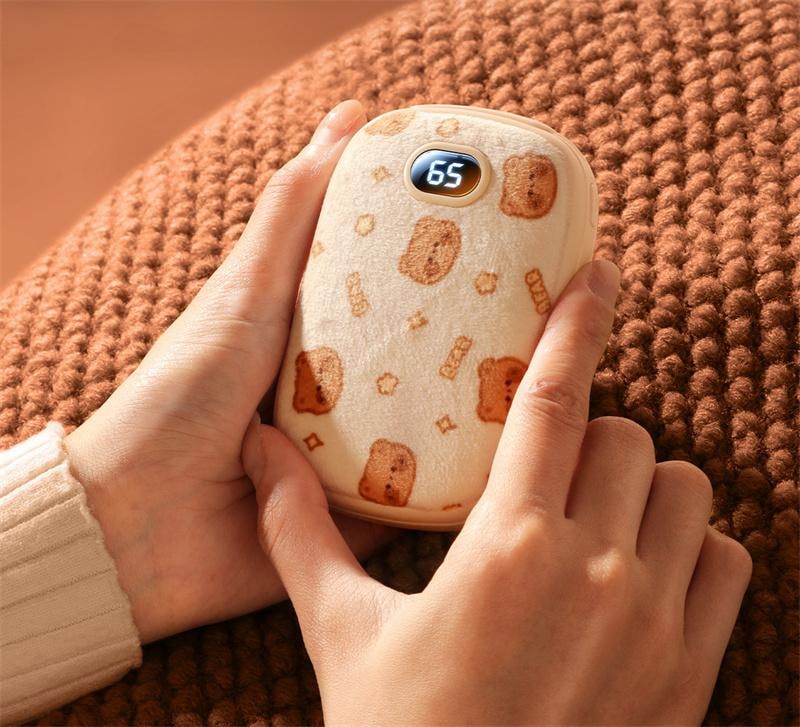 【中国直邮】 亲太太 二合一暖手宝数显充电宝迷你便携随身暖手神器 梧桐米 1个装