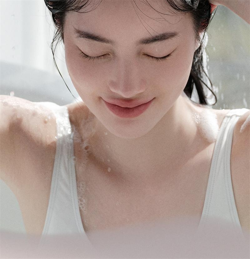 古迪 洗頭梳二合一矽膠洗頭髮神器頭部按摩梳洗 淺紫色 1個裝