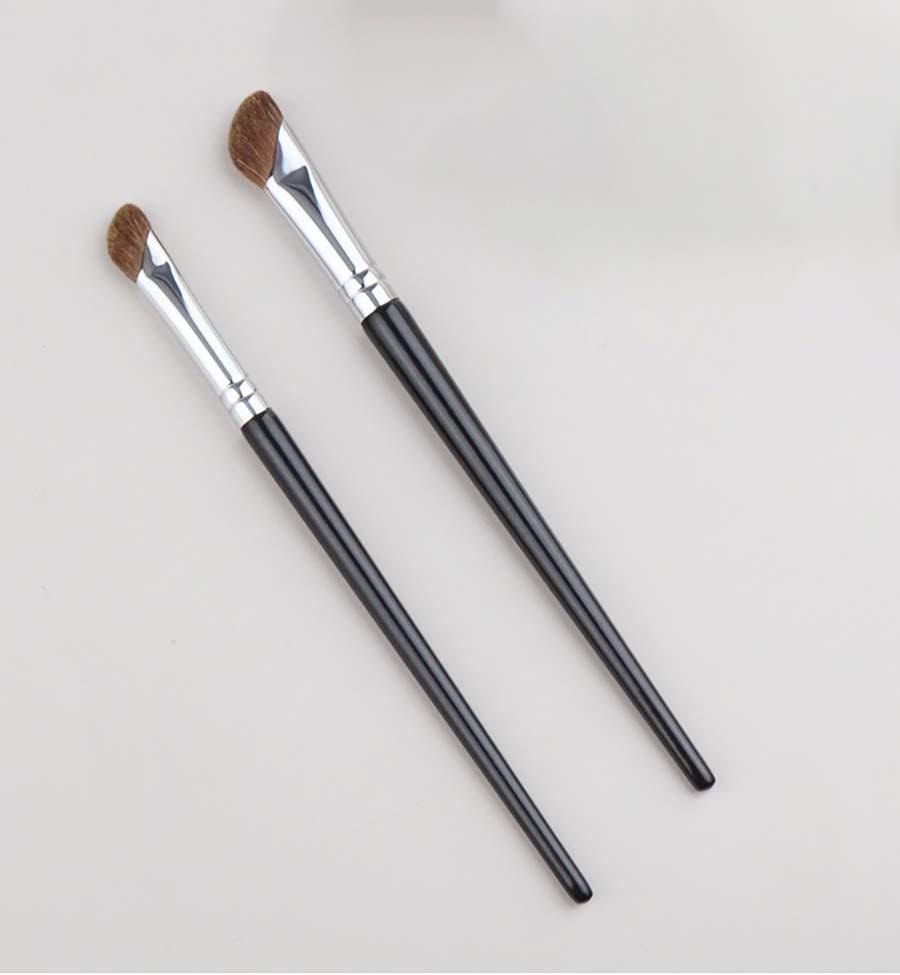 玛莉安 【官方授权旗舰店】 半扇形镰刀鼻影刷 斜头鼻翼晕染高光侧影阴影修容刷 [羊毛刷] 不扎肉 2支