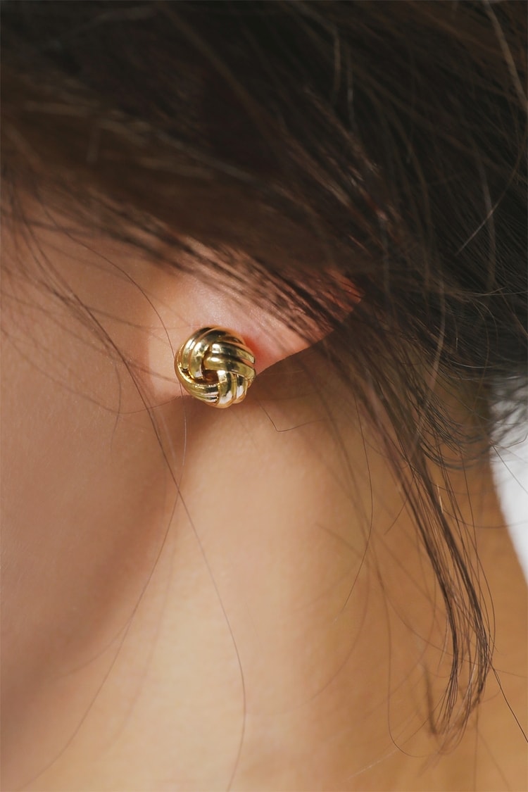 【韩国直邮】IMVELY 迷你编织耳环 金色 均码