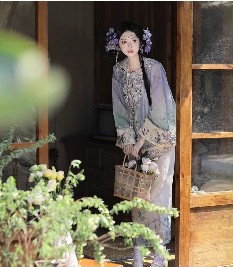 【中国直邮】 FOXTAIL 重工刺绣新中式国风汉服 清汉 女印花 渐变 套装 复古  -蓝色 M码 1套