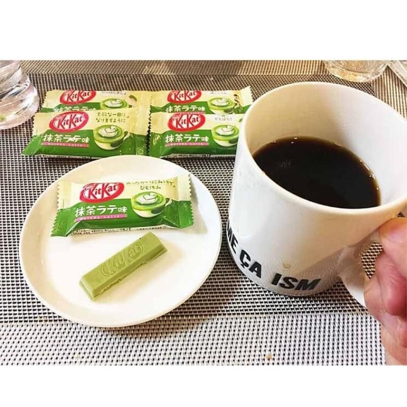 日本NESTLE KIT KAT 期限限定 抹茶拿铁巧克力威化 10枚装