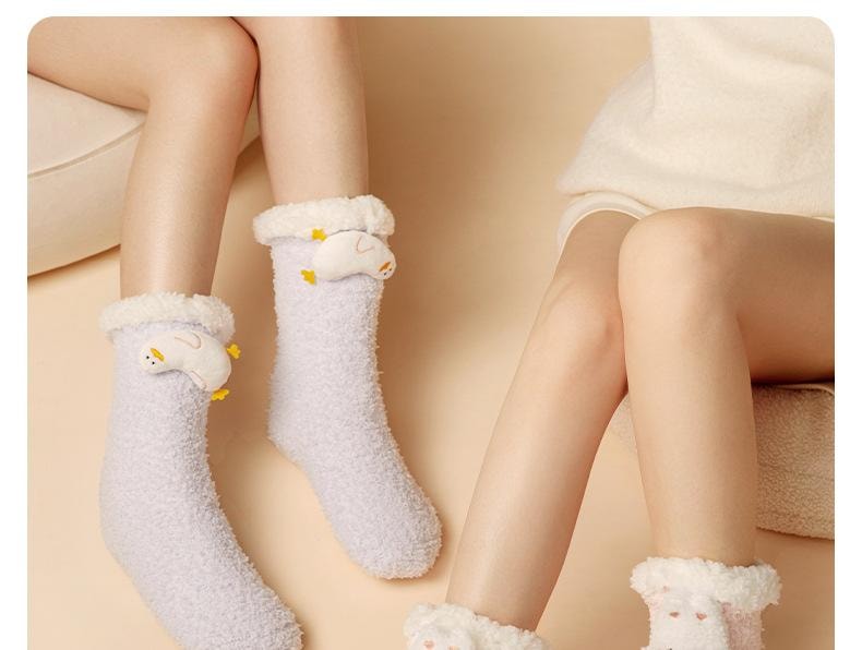 【中国直邮】 冇心 冬天暖脚神器充电加热发热袜子女生床上睡觉腿宝办公室保取暖 云朵咩咩